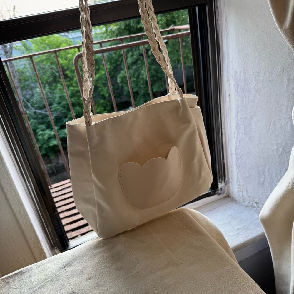 Elegant Cream Tote Bag new without tag